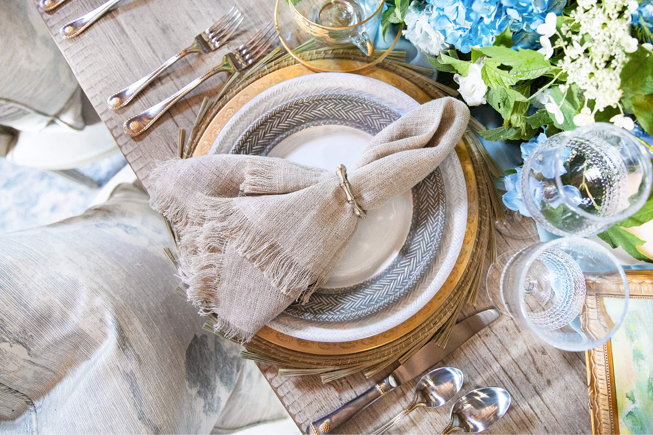 Hamptons-Showhouse banner-5.jpg